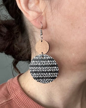 Load image into Gallery viewer, Jessica black and white earrings

