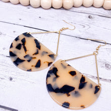 Load image into Gallery viewer, Julia drop earrings
