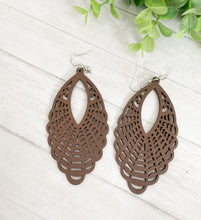 Load image into Gallery viewer, Wood web earrings
