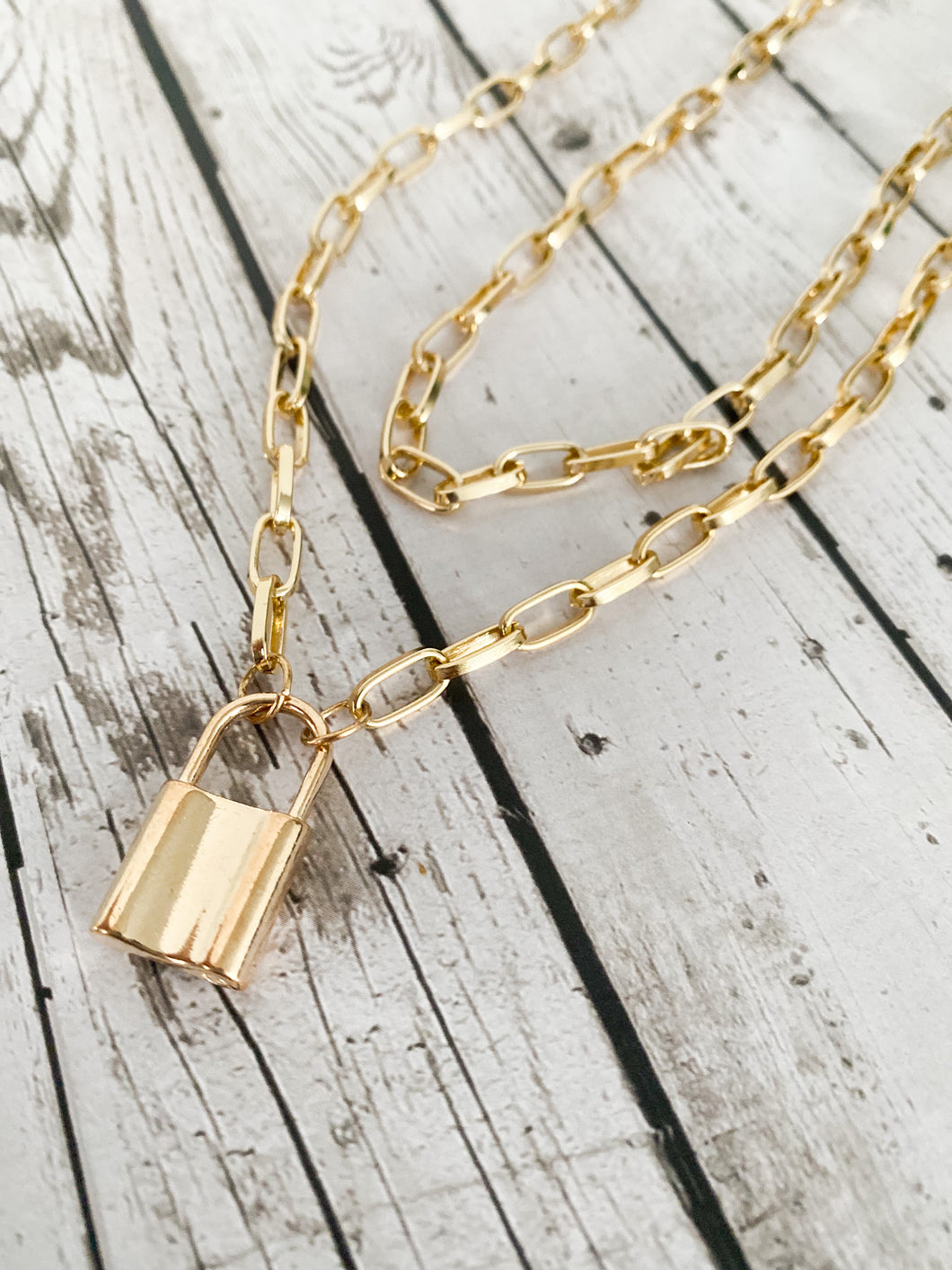 Lock double chain necklace